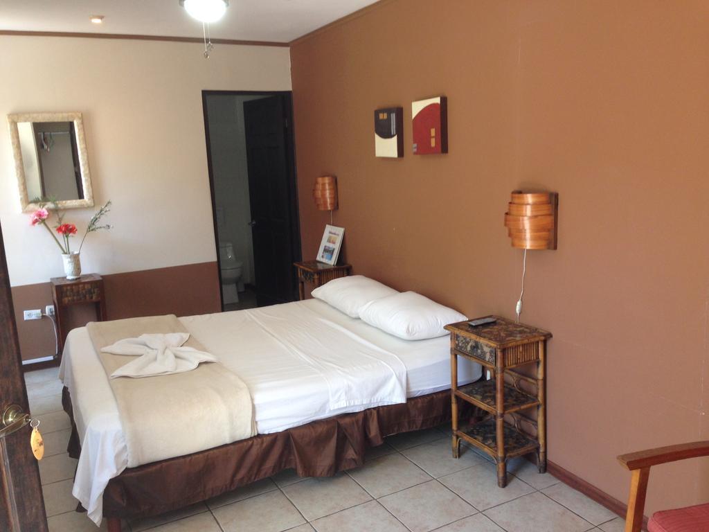 Dushi Vida Country Inn Alajuela Quarto foto